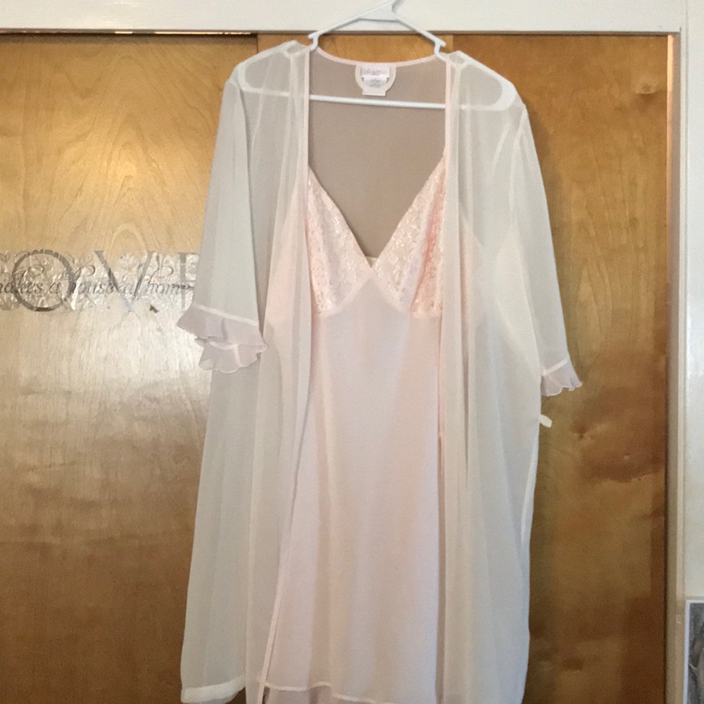 Pale pink nightie with matching robe